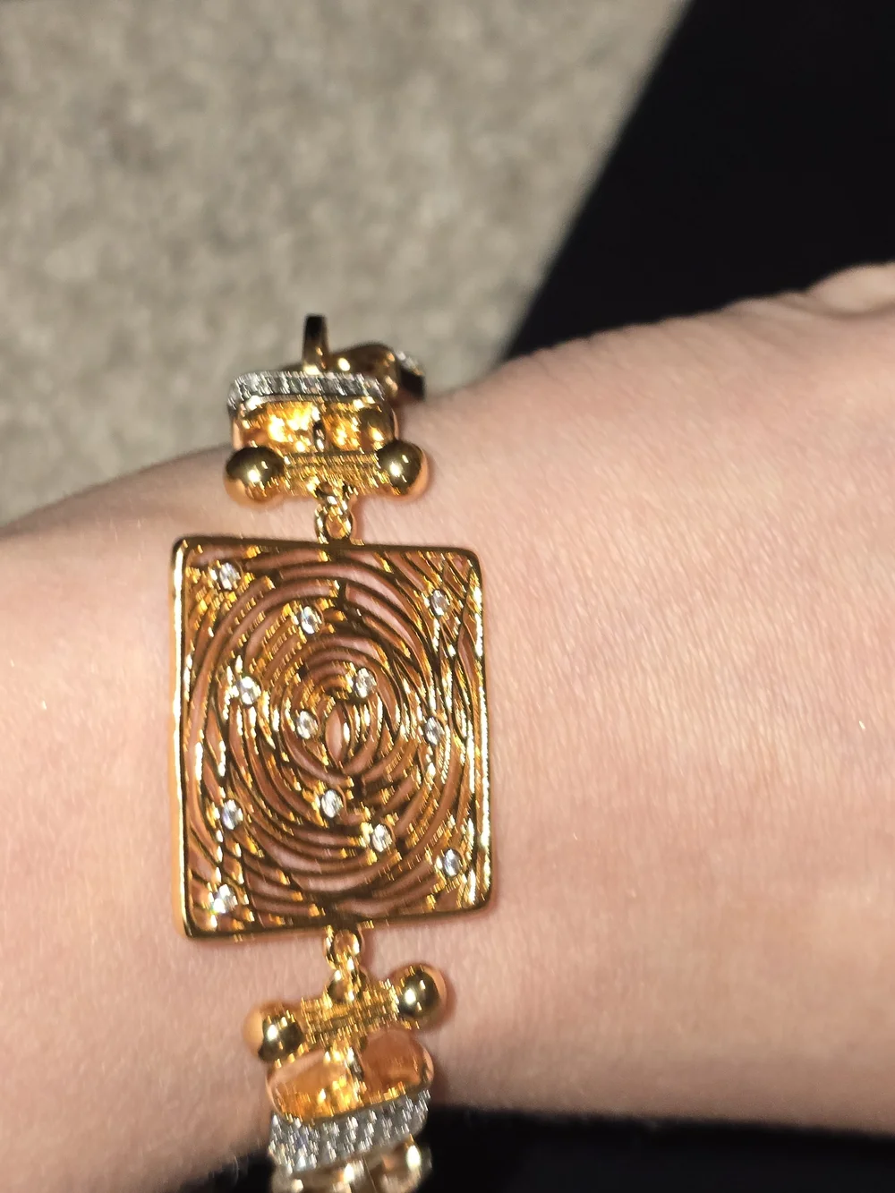 22kgp Dubai Jewelry Gold Tone Geometric Square Charm Bracelet - Women's Jewelry